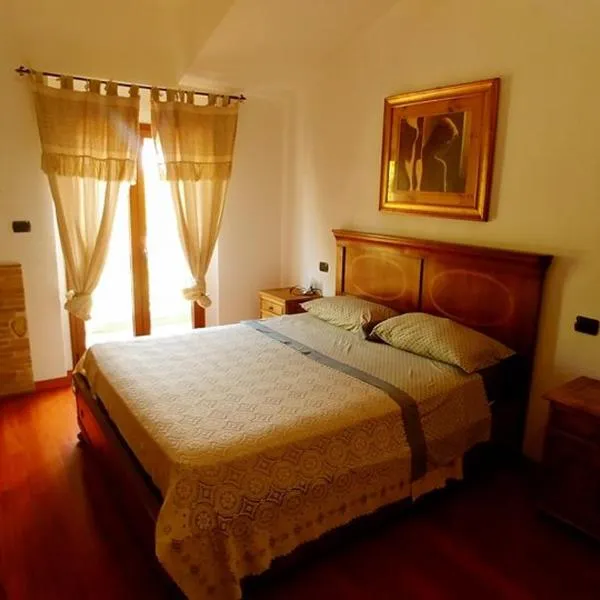 卡撒勒索勒住宿加早餐旅馆，位于Cepagatti的酒店