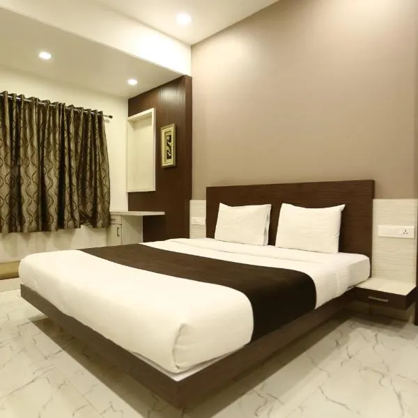 Hotel Madhuri Executive，位于戈尔哈布尔的酒店