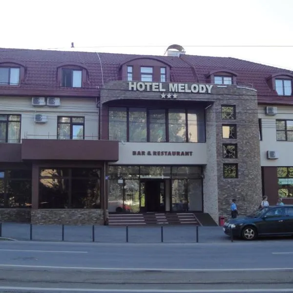 旋律酒店，位于Borş的酒店