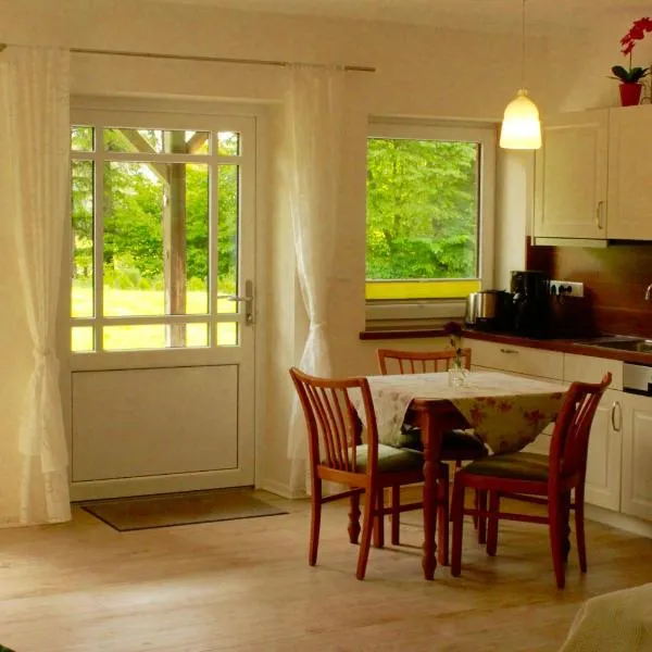 Ferienwohnung Vogelsang，位于Süderhöft的酒店