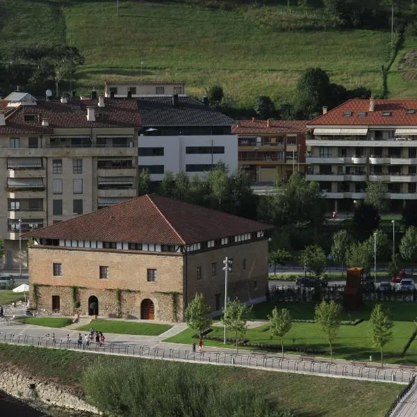 多拉雷亚酒店，位于Villafranca de Ordizia的酒店