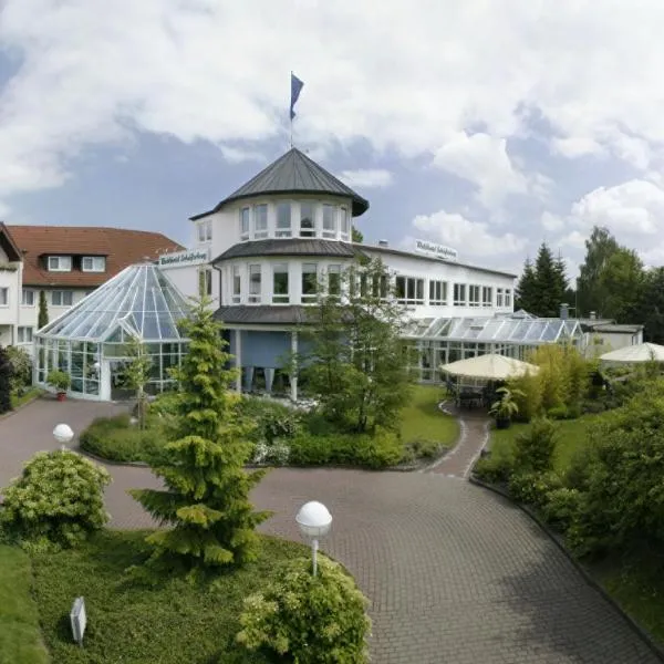 瓦尔德斯艾弗贝格酒店，位于Zierenberg的酒店
