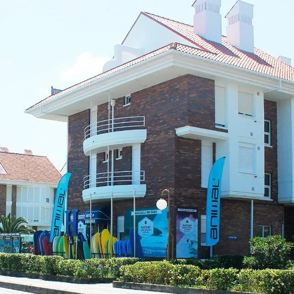 Watsay Surf House，位于桑托尼亚的酒店