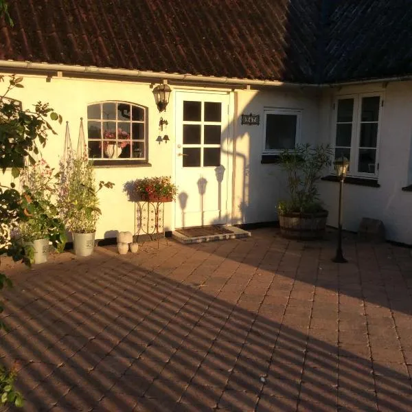 Bed and Breakfast - Stakdelen 47，位于Birkum的酒店