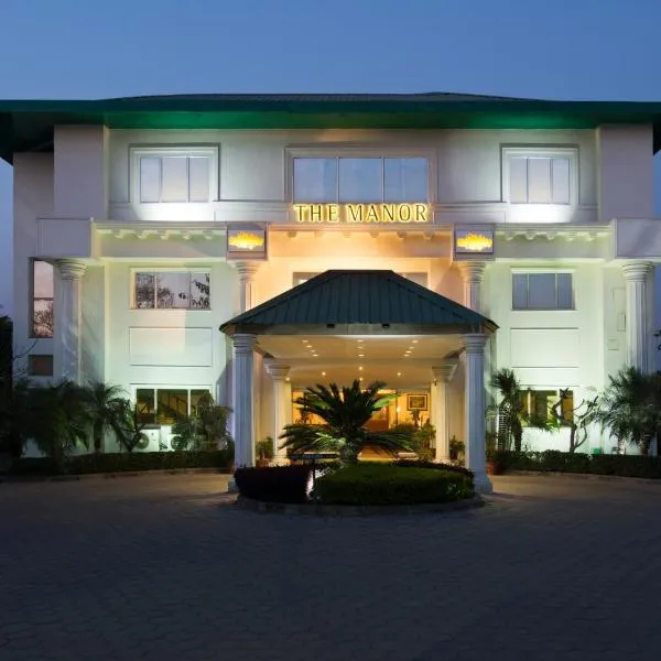 The Manor Kashipur by Leisure Hotels，位于Bāzpur的酒店