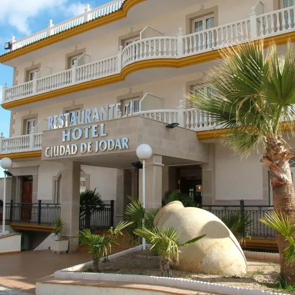 Hotel Ciudad de Jódar，位于Hútar的酒店