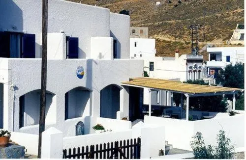 纳亚斯公寓，位于Pírgos的酒店