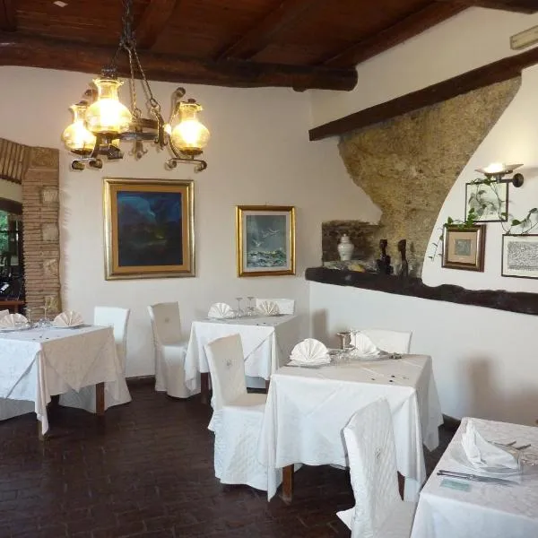拉罗卡酒店，位于Borgaria的酒店