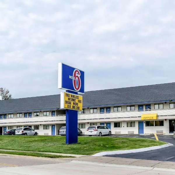 Motel 6 Florence, KY - Cincinnati Airport，位于Richwood的酒店