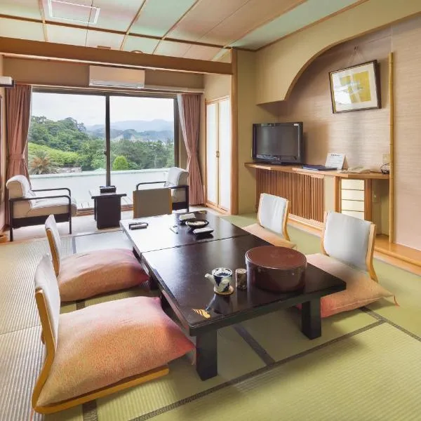 堂岛温泉日式旅馆，位于Nishina的酒店