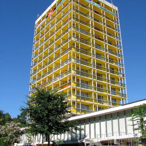 International Home of Scientists Joliot Curie，位于圣君士坦丁和海伦那的酒店