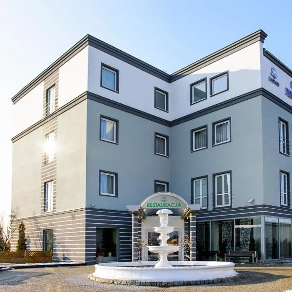 拉斯卡达酒店，位于Dolsk的酒店