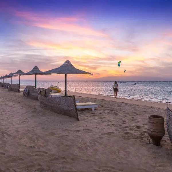 Fade Hotel by La Hacienda Ras Sudr，位于拉斯马塔尔玛的酒店