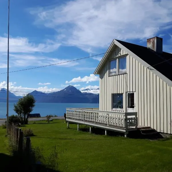 Lyngen Arctic View，位于Sørlenangen的酒店