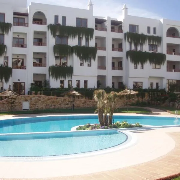 Marina beach appartement, M'diq Ave, Tetouan，位于Hriyech的酒店