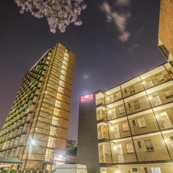 Hotel 224 & Apartments，位于Waterkloof的酒店