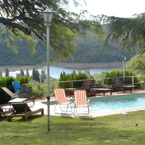 Apart Mirador del lago- Solo para adultos，位于洛斯奥尔尼约斯的酒店