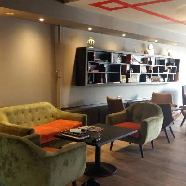 红色伯爵酒店，位于托农莱班的酒店