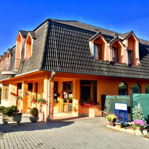 Hotel Senica, Garni，位于塞尼察的酒店