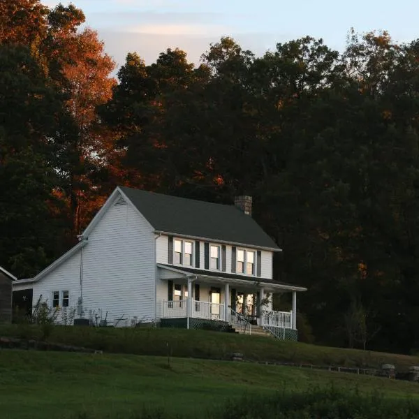 Awesome Flat Top Farmhouse，位于Ghent的酒店