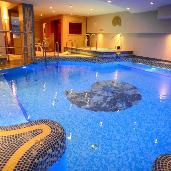 Hotel Balaton Fonyód，位于福纽德的酒店