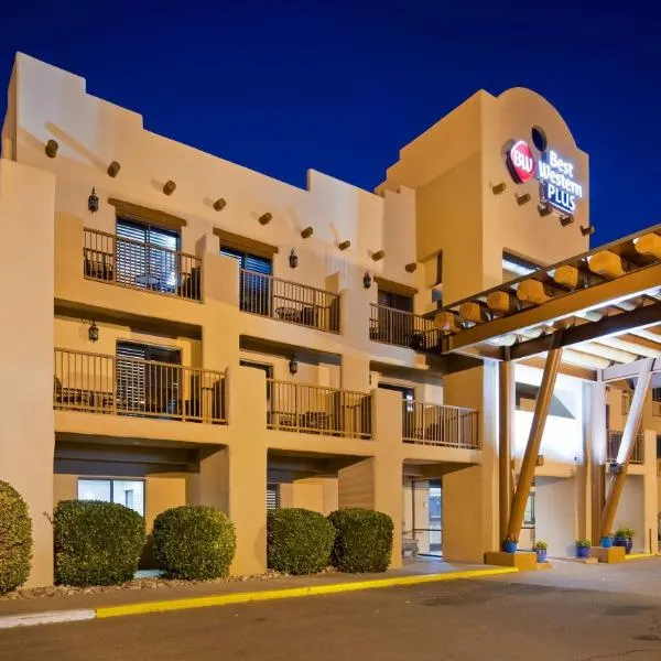 圣达菲贝斯特韦斯特酒店，位于Agua Fria的酒店