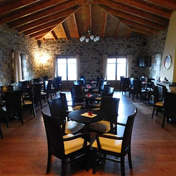 阿克鲁提酒店，位于果拉的酒店