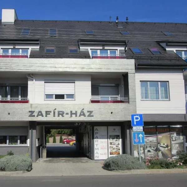 Zafír Sziget Apartman，位于萨尔瓦尔的酒店