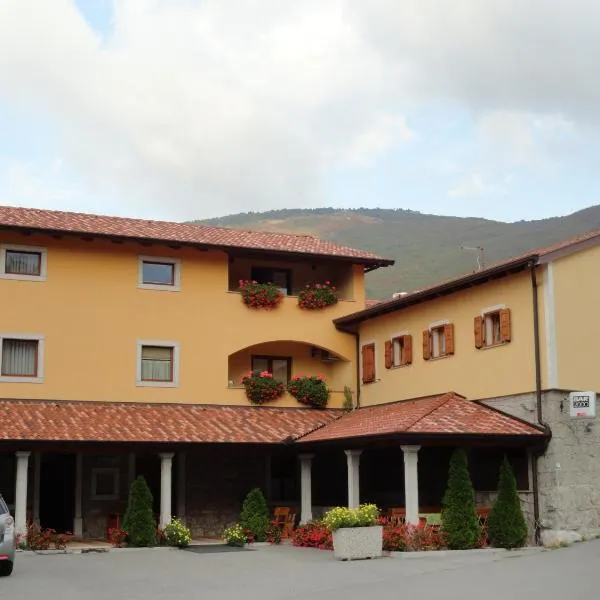 Guest House Pod Slavnikom，位于Podgorje的酒店