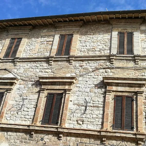 Palazzo Calocci appartamenti in Assisi，位于卡纳拉的酒店