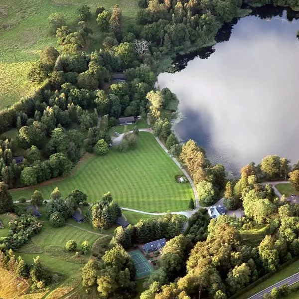 Loch Monzievaird Chalets，位于圣菲伦斯的酒店