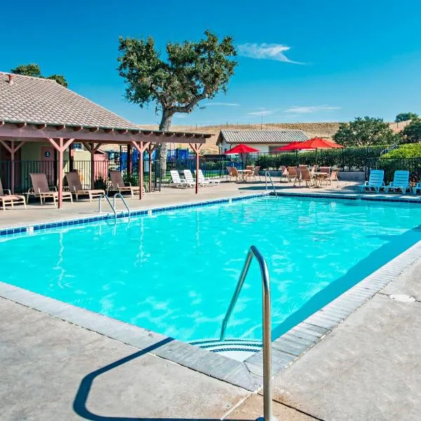 Sun Outdoors Central Coast Wine Country，位于佩索罗伯斯的酒店