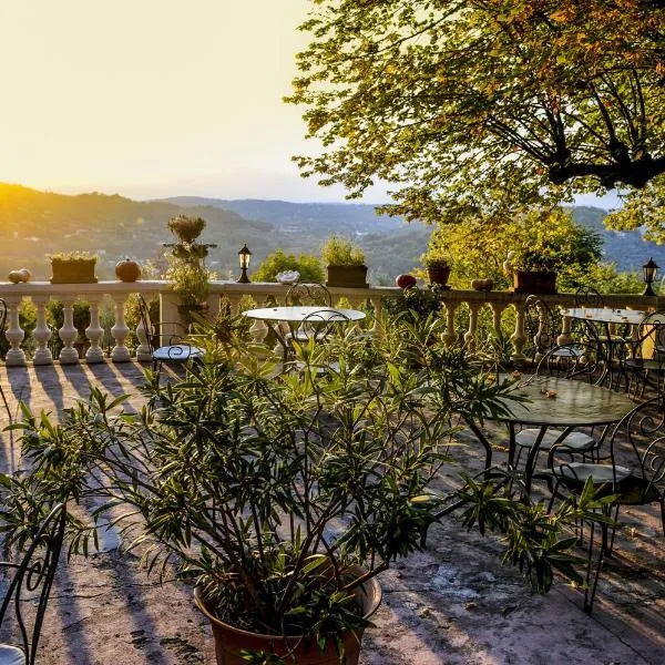 Logis Hôtel La Bellaudière，位于格拉斯的酒店