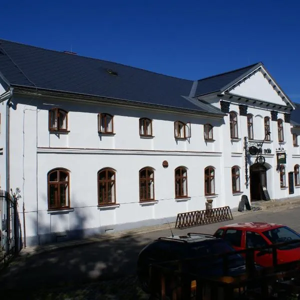 玛索瓦斯卡雷查塔酒店，位于Lísek的酒店