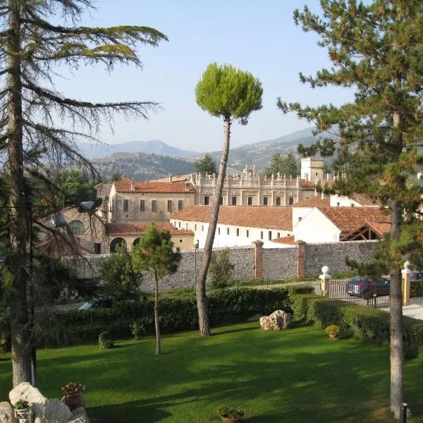 Hotel Certosa，位于帕杜拉的酒店