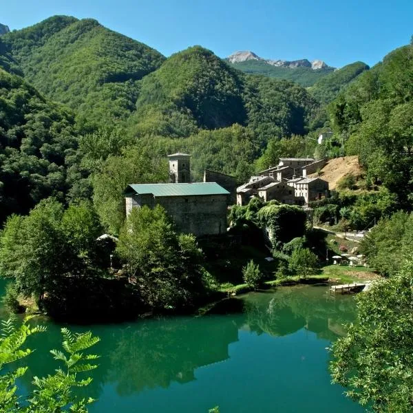 圣博尔戈伊索拉乡村民宿，位于Fornovolasco的酒店