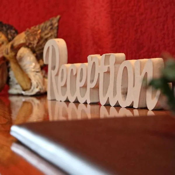 Boutique Hotel Parnassia，位于阿拉霍瓦的酒店