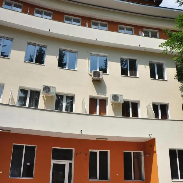 Семеен хотел Пауталия，位于Skrino的酒店