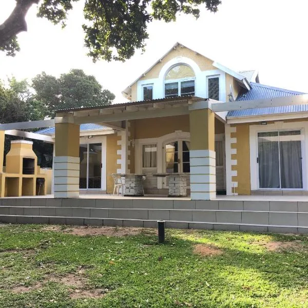 Caribbean Estates Villa B10 on Barbados，位于Ebenezer的酒店