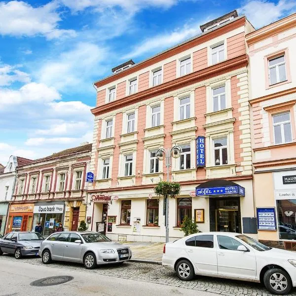 塔博尔酒店，位于Malšice的酒店