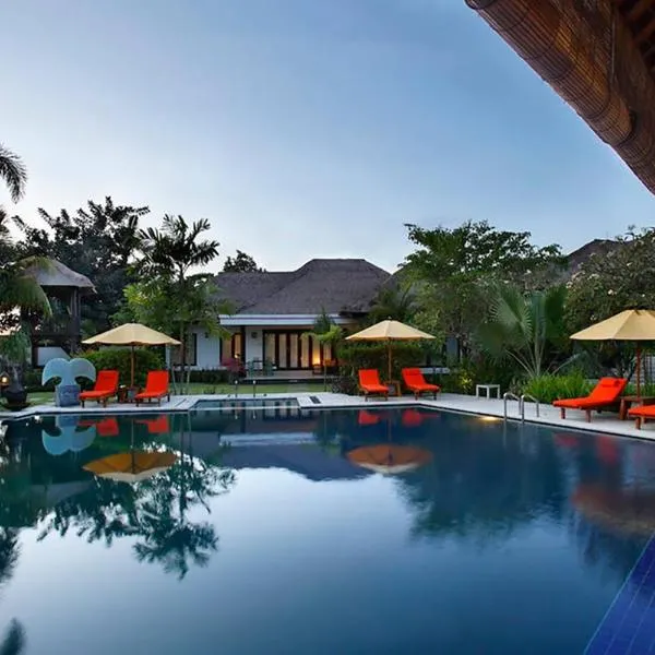 巴厘岛橙色别墅，位于克拉玛斯的酒店
