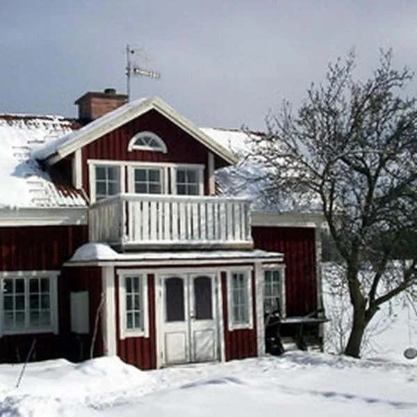 Smultronboda Fårgård，位于Gamleby的酒店