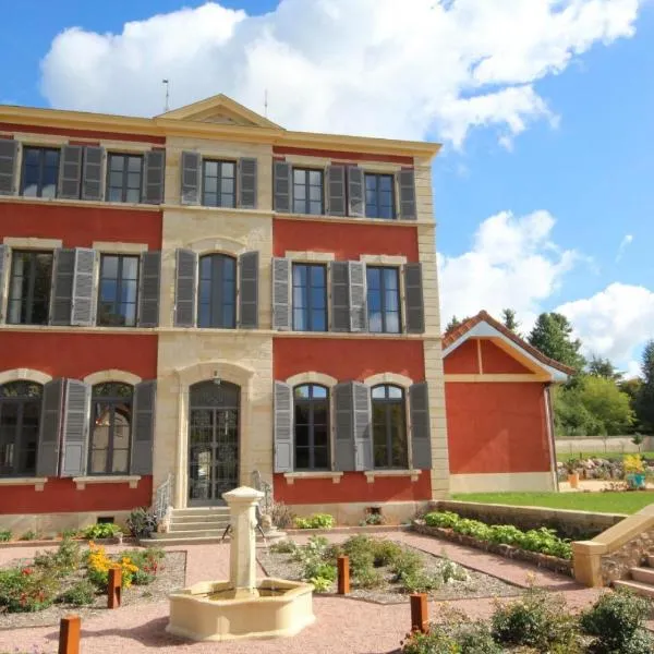 Chambre D’hôtes Parc Johan，位于Chauffailles的酒店