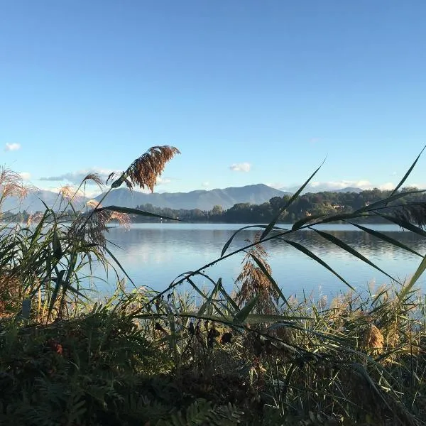 Brusisch 1638 Apartments，位于Comabbio的酒店