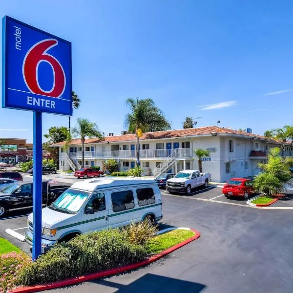 洛杉矶 - 罗兰岗6号汽车旅馆，位于罗兰岗的酒店