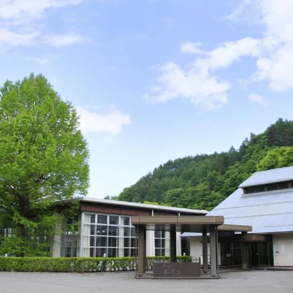 春日森民宿，位于Tateshina的酒店