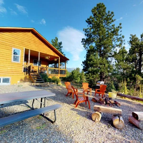Long View Cabin, Breakfast Deck overlooking the Canyon!，位于Verdure的酒店
