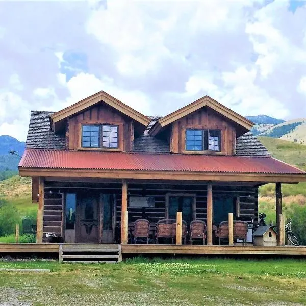 Schoolhouse Cabin，位于加德纳的酒店