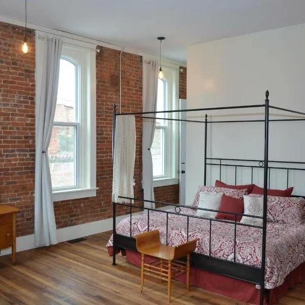 Eighteen-Ninety Sleepover，位于Casey的酒店