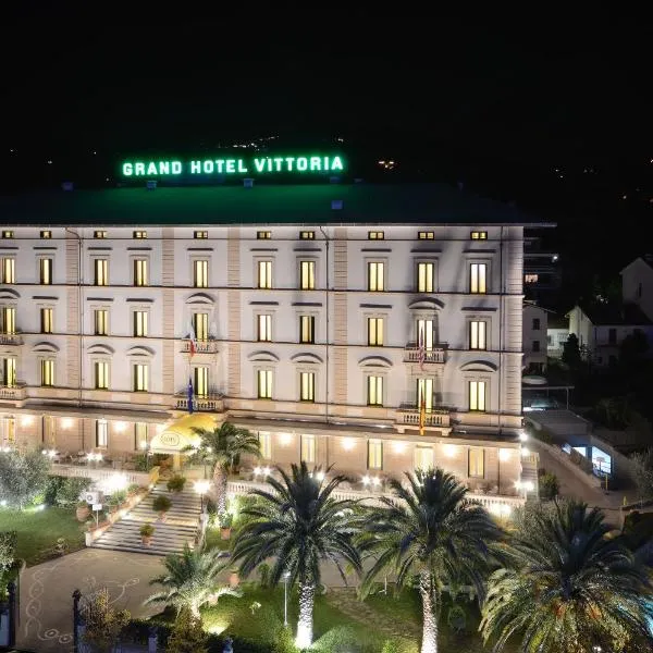 胜利大酒店，位于Giampierone的酒店